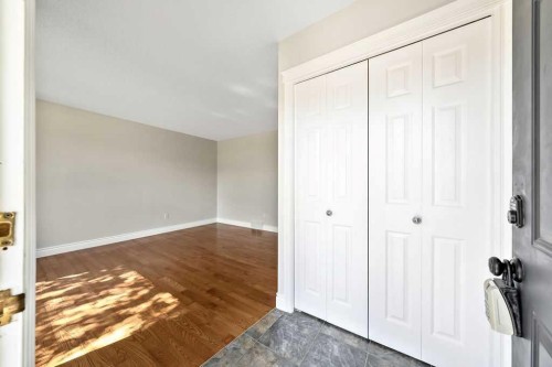 2508 72 Avenue Se, Calgary, AB 
