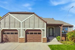 216 Coach Side Road SW Calgary, AB T3H 2T3