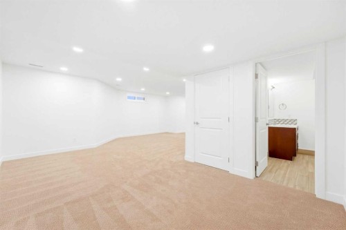 216 Coach Side Road Sw, Calgary, AB 