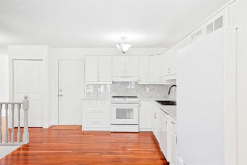 216 Coach Side Road Sw, Calgary, AB 