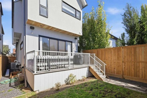 2417 31 Avenue Sw, Calgary, AB 