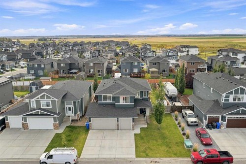 1460 Aldrich Place, Carstairs, AB 