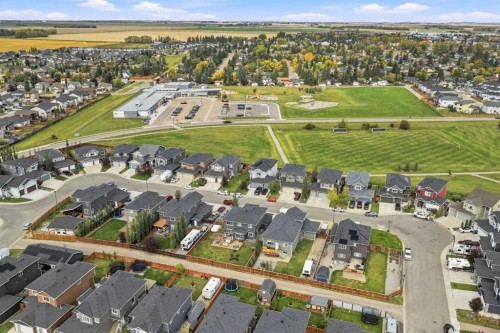1460 Aldrich Place, Carstairs, AB 