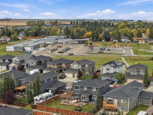 1460 Aldrich Place, Carstairs, AB 