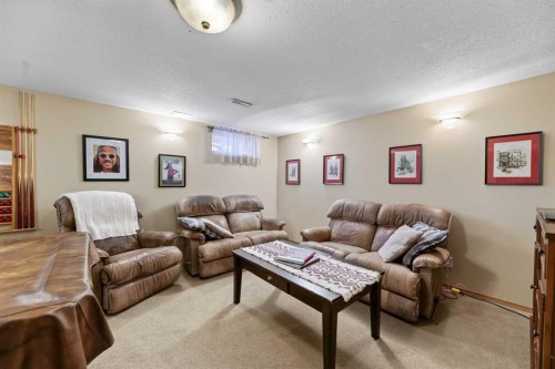 70 Balsam Crescent, Olds, AB 