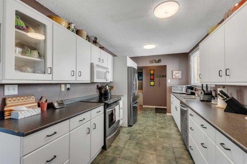 707 Fortalice Crescent Se, Calgary, AB 