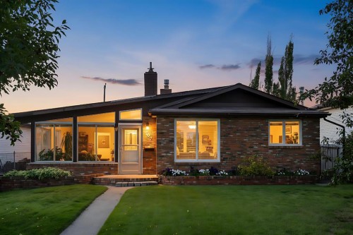 707 Fortalice Crescent Se, Calgary, AB 