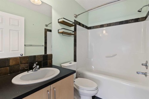 3240 New Brighton Gardens Se, Calgary, AB 
