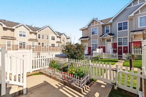 3240 New Brighton Gardens Se, Calgary, AB 