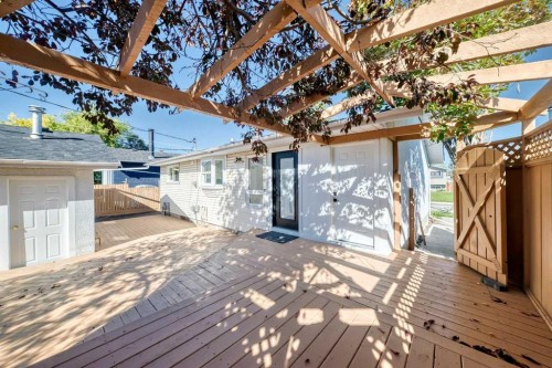 23 Penworth Crescent Se, Calgary, AB 