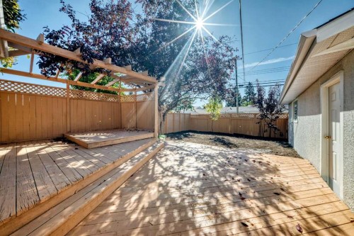 23 Penworth Crescent Se, Calgary, AB 