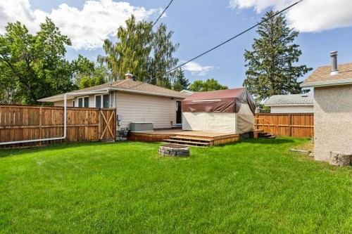 44 Lynndale Road Se, Calgary, AB 