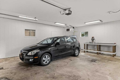 44 Lynndale Road Se, Calgary, AB 