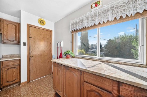 435 51 Avenue, Calgary, AB 