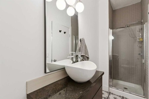 2-1726 27 Avenue Sw, Calgary, AB 