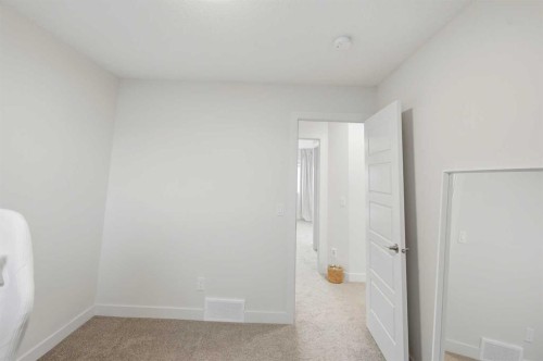 7 Lambeau Lane Se, Airdrie, AB 