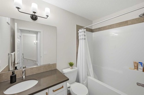 7 Lambeau Lane Se, Airdrie, AB 