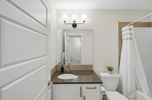 7 Lambeau Lane Se, Airdrie, AB 