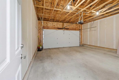7 Lambeau Lane Se, Airdrie, AB 
