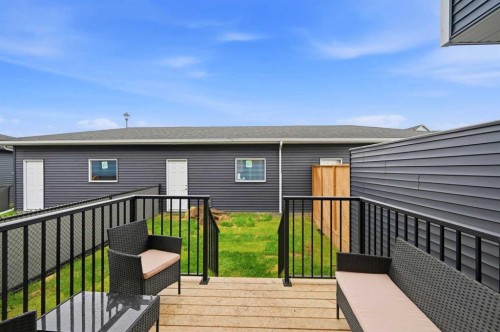 7 Lambeau Lane Se, Airdrie, AB 