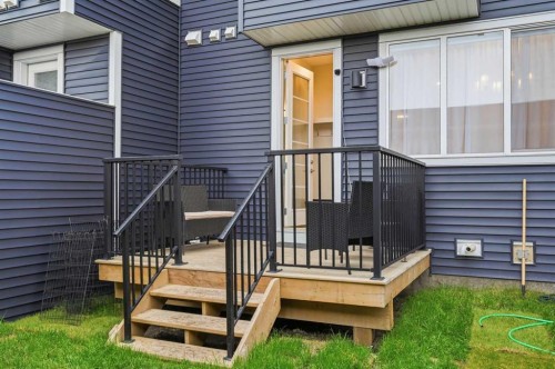 7 Lambeau Lane Se, Airdrie, AB 