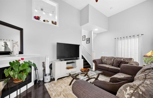 121 Everhollow Heights Sw, Calgary, AB 