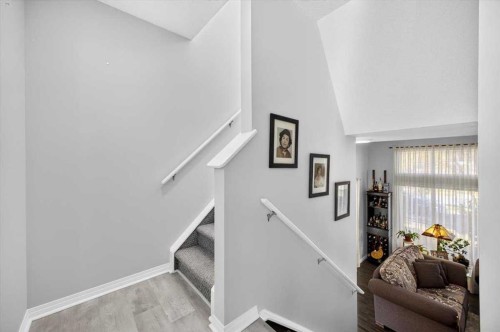 121 Everhollow Heights Sw, Calgary, AB 