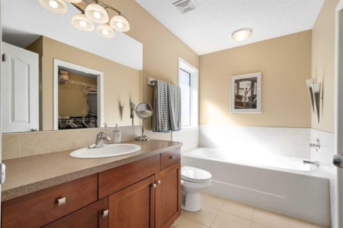 448 Riverside Green Nw, High River, AB 