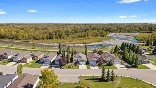 448 Riverside Green Nw, High River, AB 