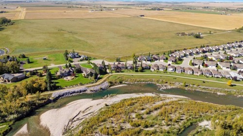 448 Riverside Green Nw, High River, AB 