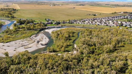 448 Riverside Green Nw, High River, AB 