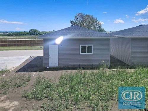 1923 Mccaskill Drive, Crossfield, AB 