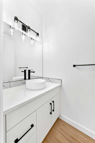 43 Sandpiper Bend, Chestermere, AB 