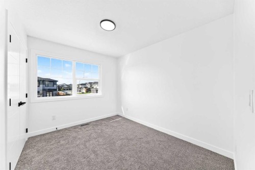 43 Sandpiper Bend, Chestermere, AB 