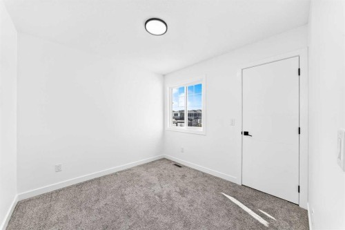 43 Sandpiper Bend, Chestermere, AB 