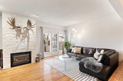 33-448 Strathcona Drive SW Calgary, AB T3H 1M3