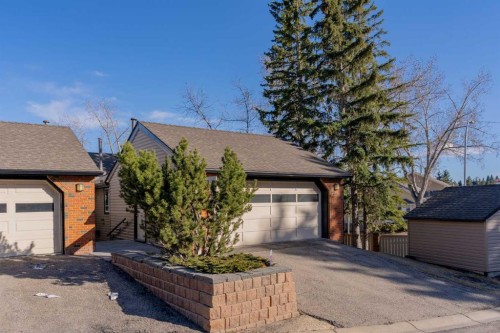 33-448 Strathcona Drive Sw, Calgary, AB 