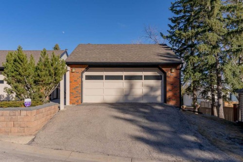 33-448 Strathcona Drive Sw, Calgary, AB 