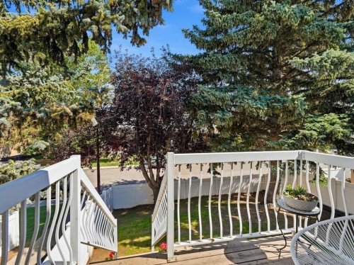 237 Sabrina Way Sw, Calgary, AB 