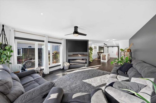 212 Spring Haven Close Se, Airdrie, AB 