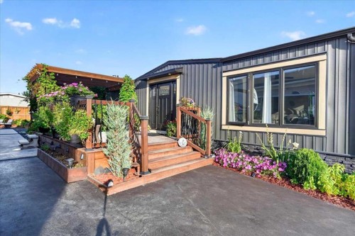 212 Spring Haven Close Se, Airdrie, AB 