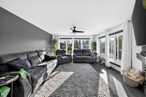 212 Spring Haven Close Se, Airdrie, AB 