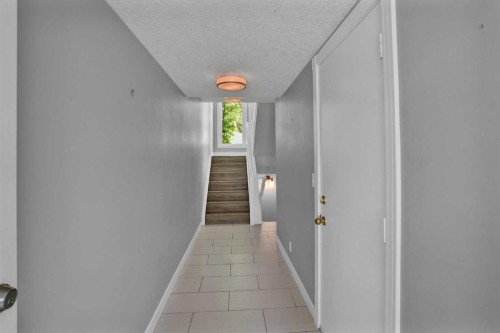 118 Candle Terrace Sw, Calgary, AB 