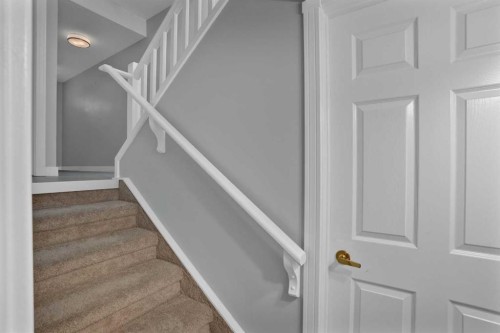 118 Candle Terrace Sw, Calgary, AB 
