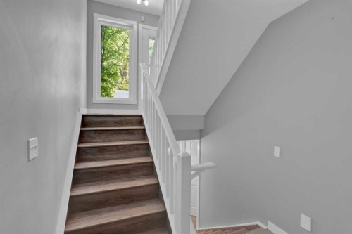 118 Candle Terrace Sw, Calgary, AB 