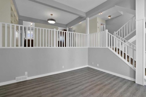 118 Candle Terrace Sw, Calgary, AB 