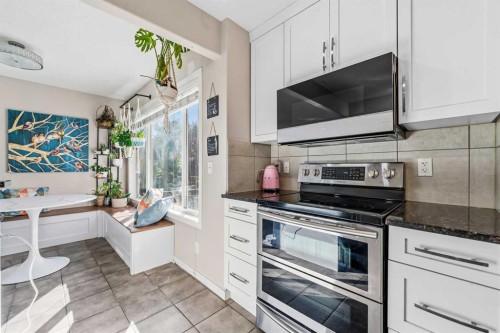 247 Cranberry Place Se, Calgary, AB 