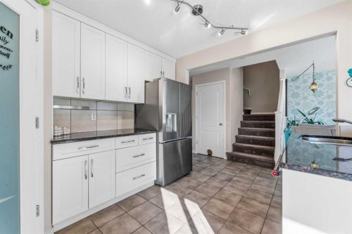 247 Cranberry Place Se, Calgary, AB 