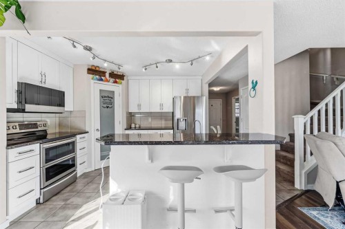 247 Cranberry Place Se, Calgary, AB 
