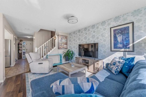 247 Cranberry Place Se, Calgary, AB 